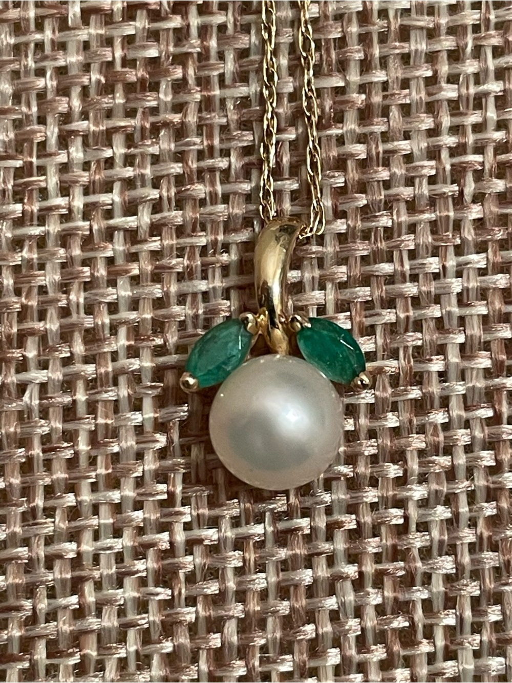 14k Gold Pearl and Emerald Necklace - Picture 2 of 4